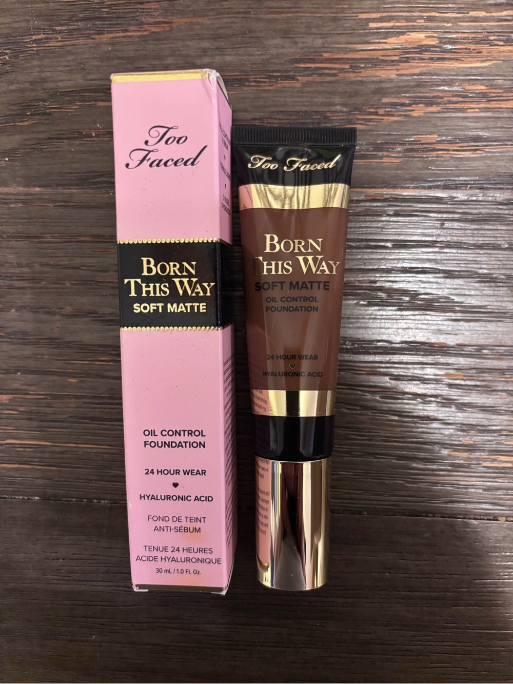 Too Faced Born This Way Soft Matte Foundation - Brown
